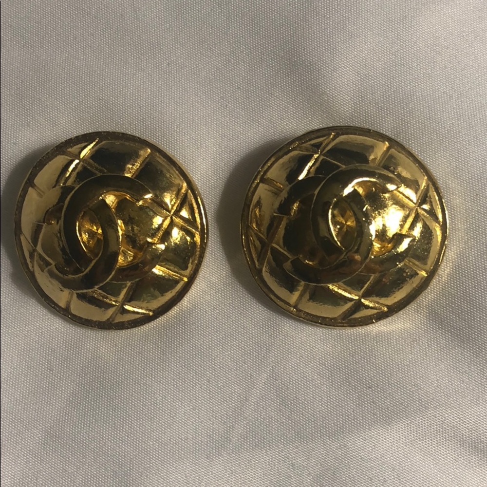 CHANEL earrings